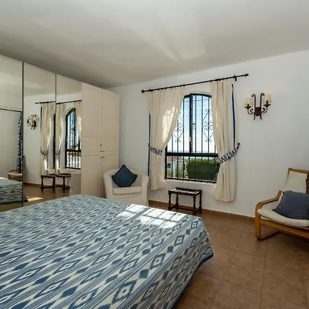Lilas, * Nerja